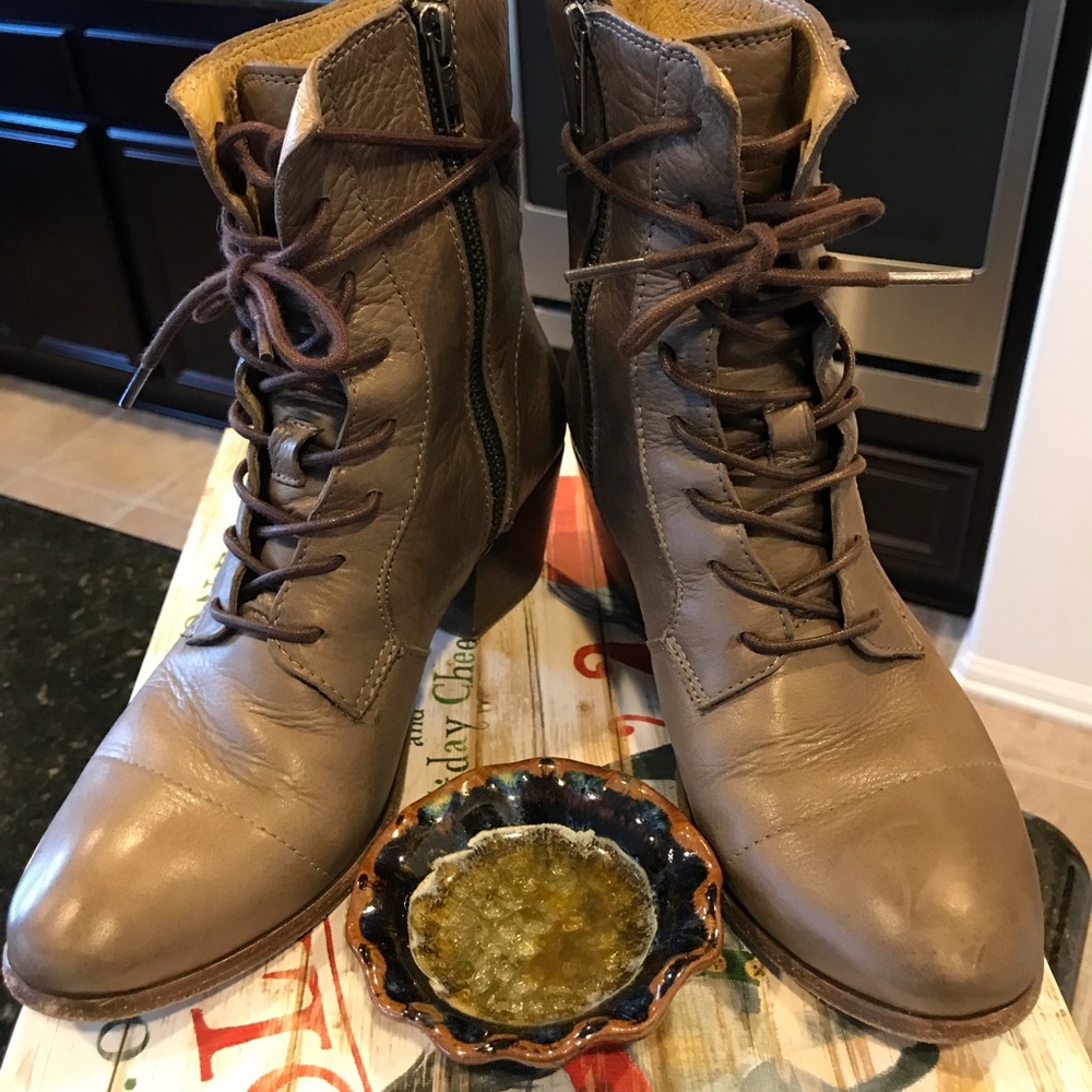 Used Frye Shoe
